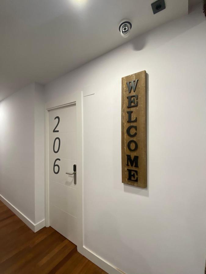 毕尔巴鄂 Casual Mardones酒店 外观 照片 A door sign