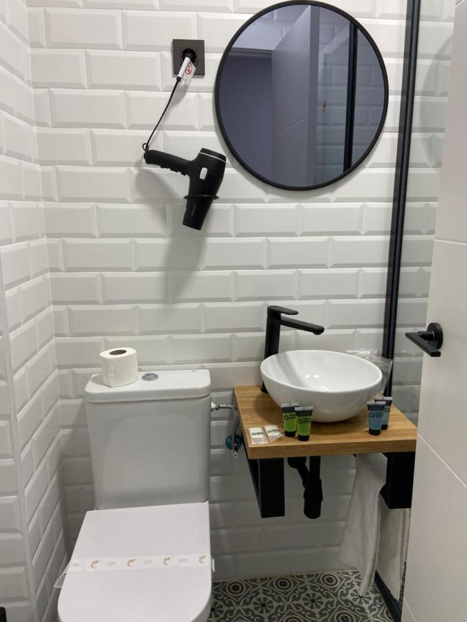 毕尔巴鄂 Casual Mardones酒店 外观 照片 Bathroom in a hotel
