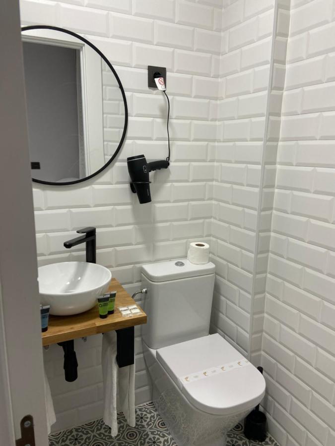 毕尔巴鄂 Casual Mardones酒店 外观 照片 Bathroom in a hotel