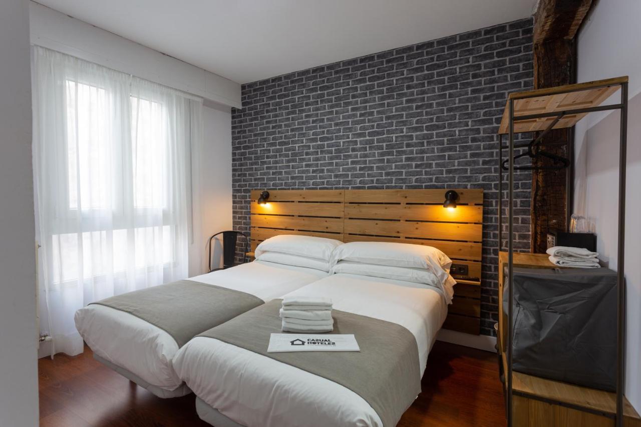 毕尔巴鄂 Casual Mardones酒店 外观 照片 A room at the hotel